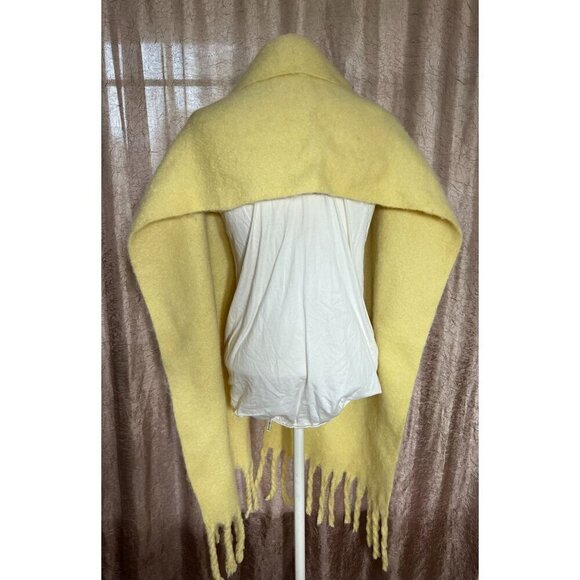 Abercrombie & Fitch Yellow Wool Blend Scarf With Fringe Fuzzy Soft Cozy One Size - Picture 2 of 5